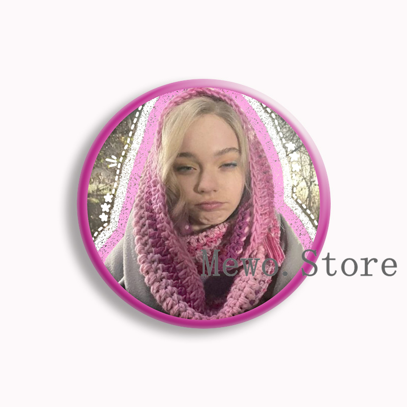 에마 마이어스 에스테틱 소프트 버튼 핀 인기 가수 브로 - Pin Button Badge 리뷰 및 가격